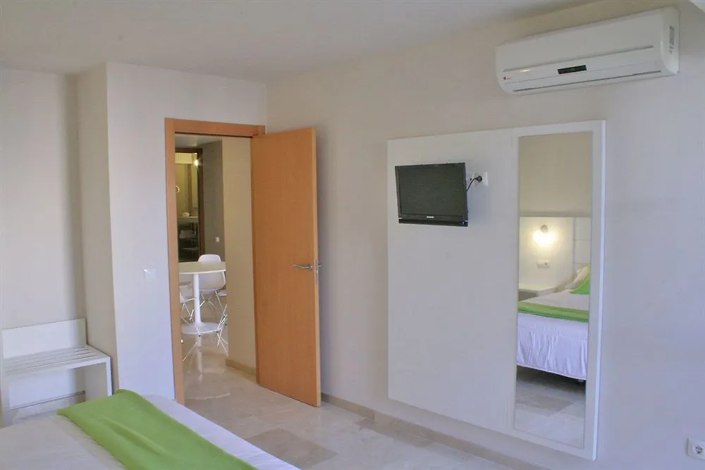Aparthotel L' Escala Resort